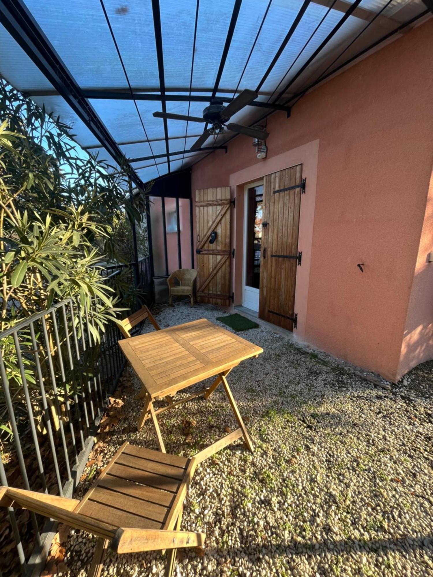 Studio Cosy Avec Climatisation Et Terrasse Malataverne Eksteriør billede